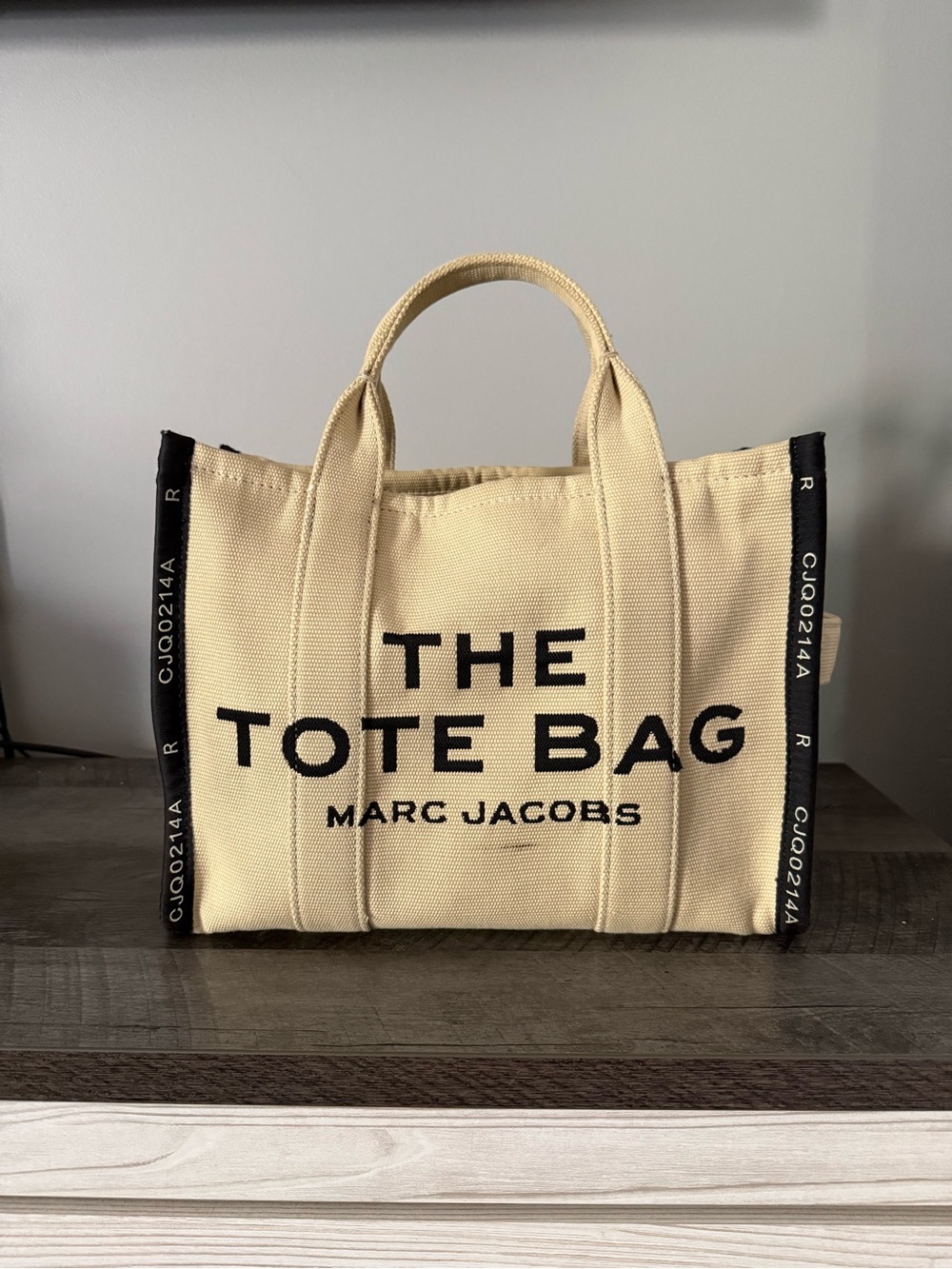Marc Jacobs The Tote Bag Medium Canvas – Beige/Oatmeal
